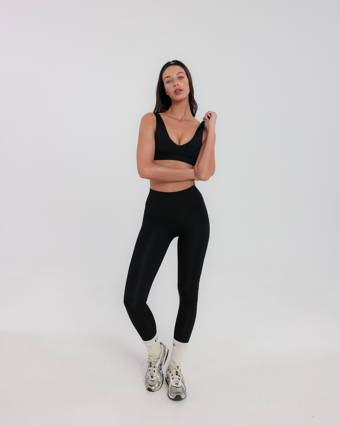 V-neck sports bra - black